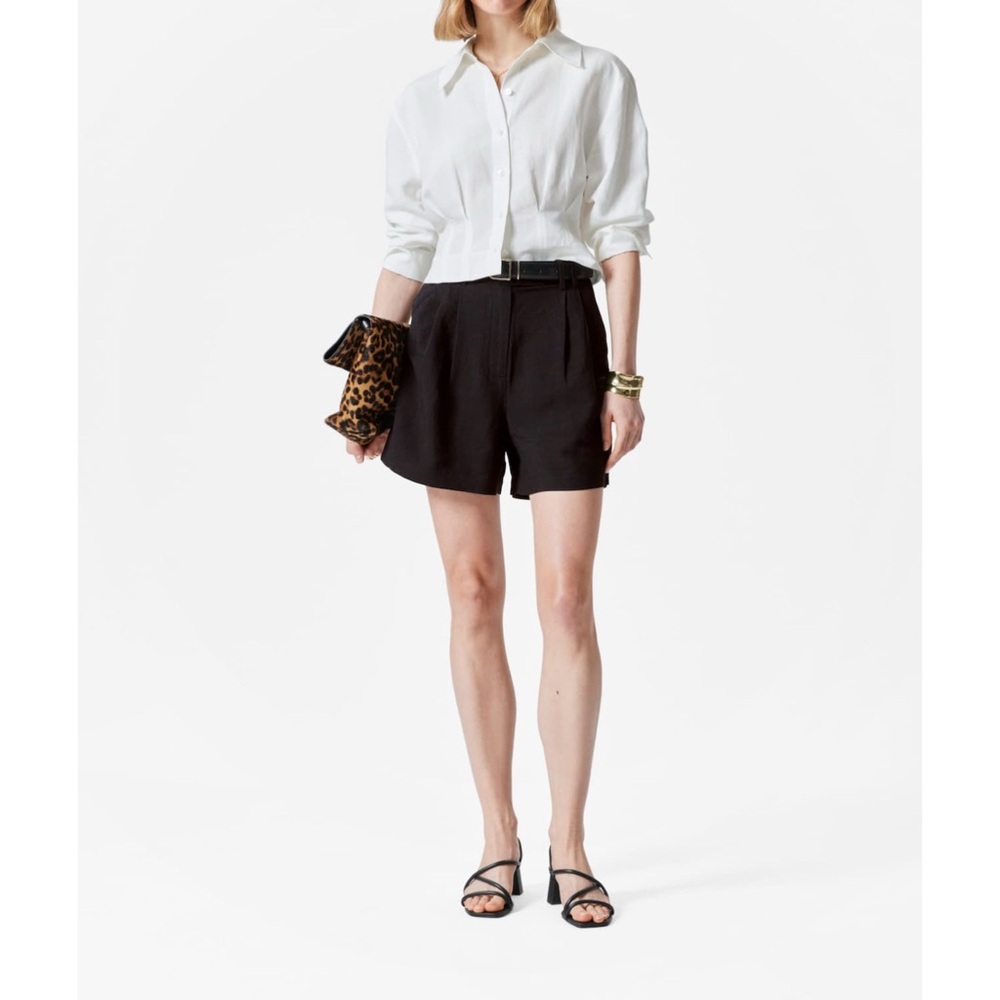 & Other Stories Tailored Shorts in black, size 0